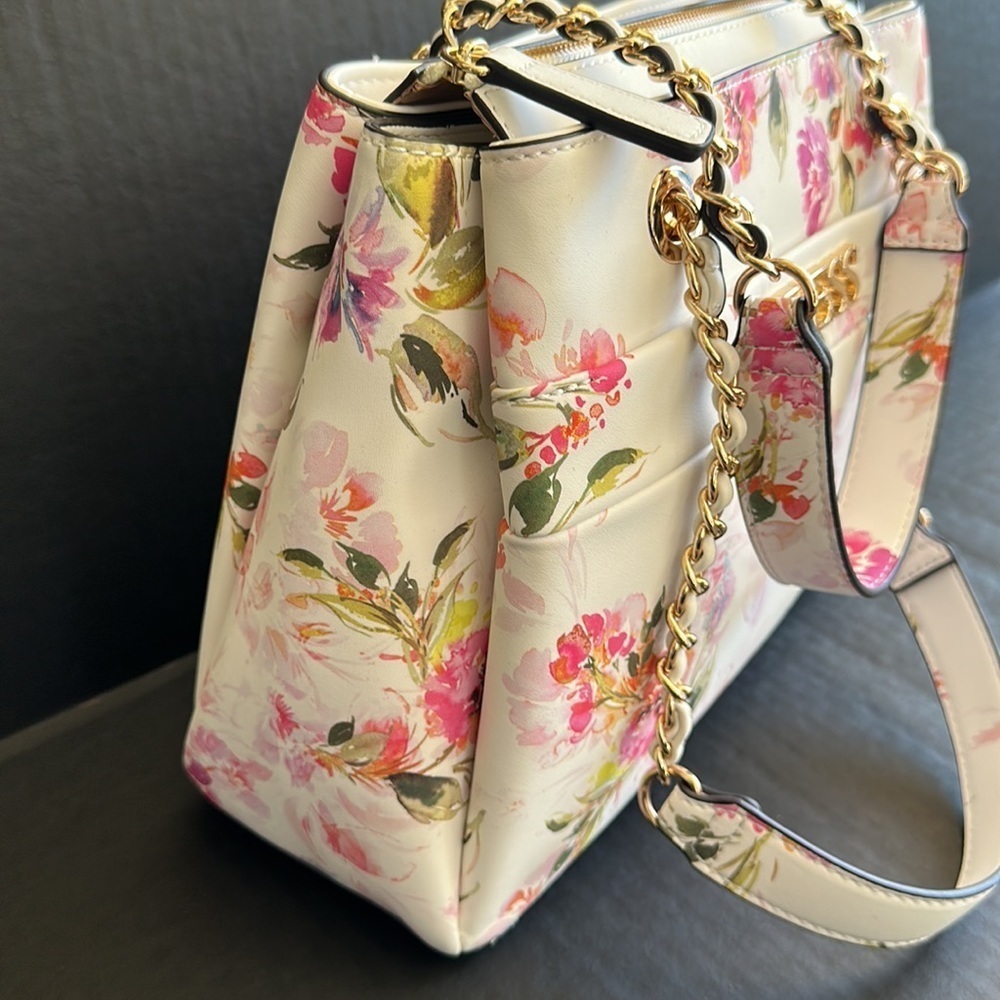 New GUESS Mattia Floral Satchel - Picture 11 of 11